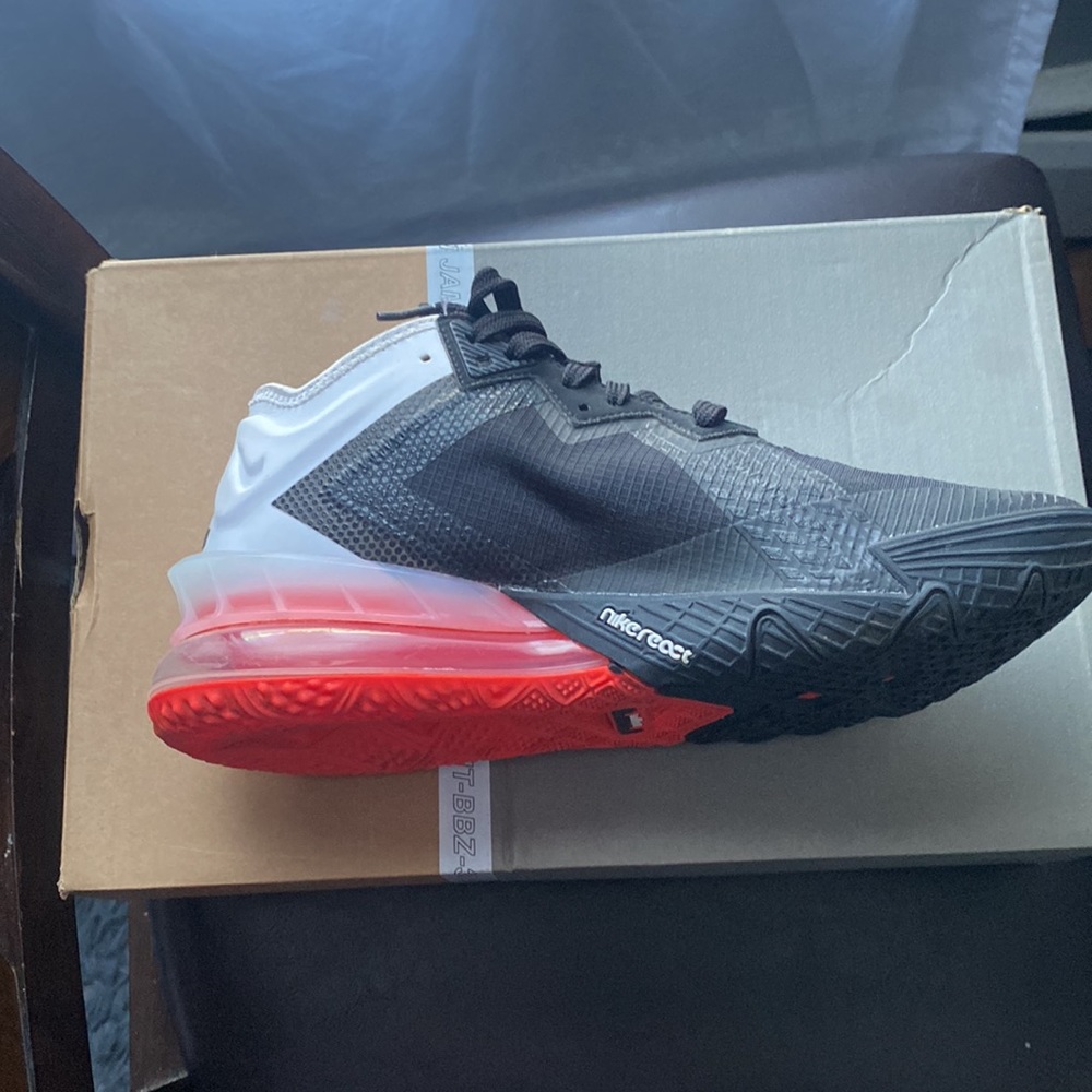 Levbron XVIII Low - Picture 2 of 4